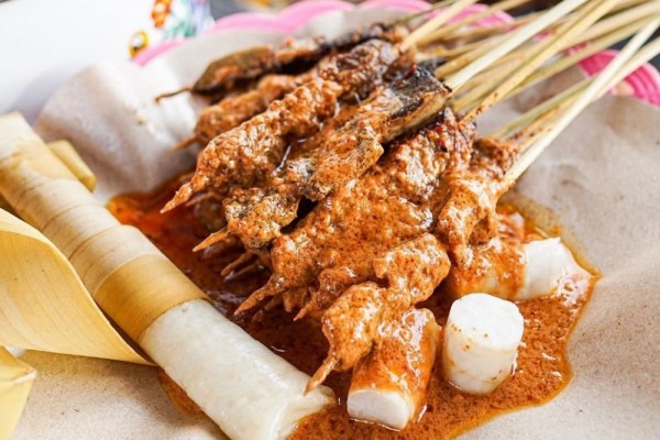 13 Makanan Khas Lombok yang Wajib Kamu Coba